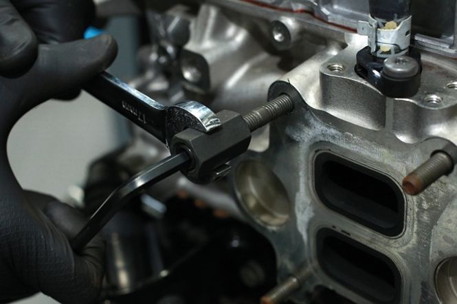 Hovedbilde Manifold bolter og muttere sett M8 og M10 100 deler 37657