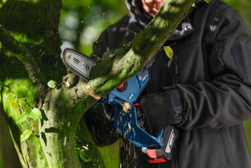 Bosch Kjedesag GKE 18V-20 Solo